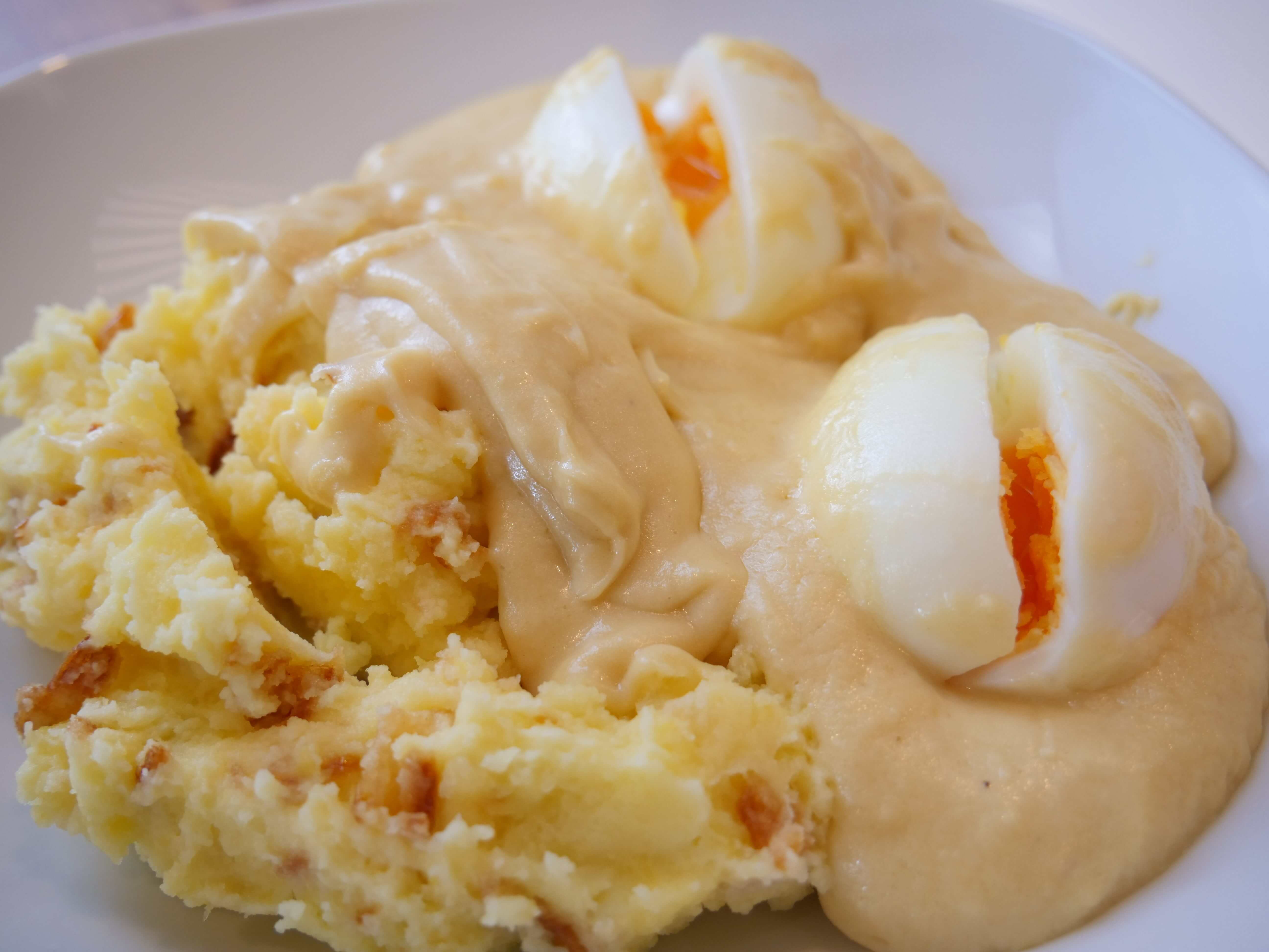 German Eggs with Mustard Sauce aka Eier in Senfsoße